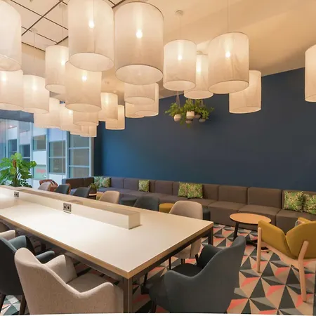 Hampton By Hilton Utrecht Centraal Station-2